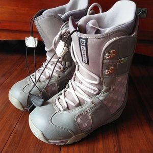 Burton Emerald snowboard boots